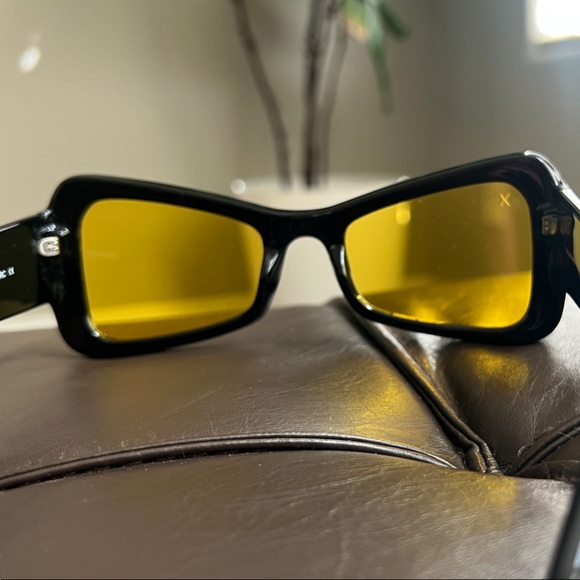 Dime x Kali Uchis Collab - Black Sunglasses with Yellow Lenses - Picture 6 of 8